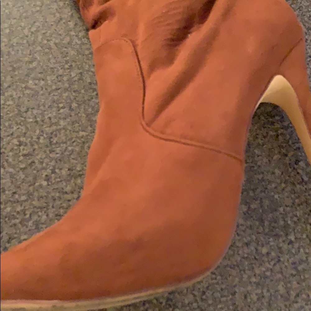 Boots - Picture 8 of 8